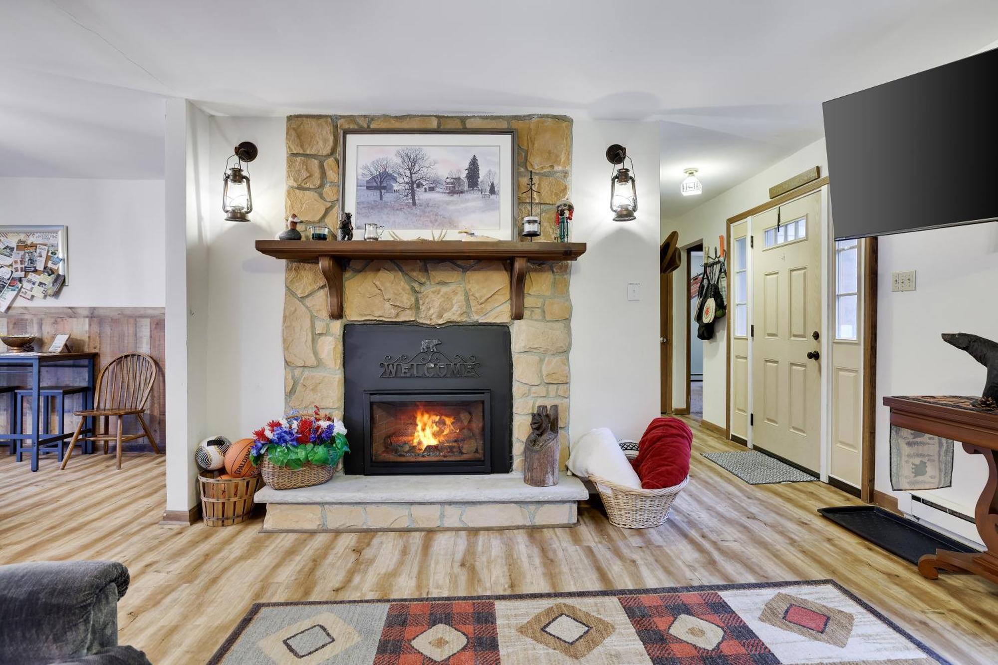 Serenity And Fun All In One In This Cozy Pocono Cabin Джим-Торп Экстерьер фото