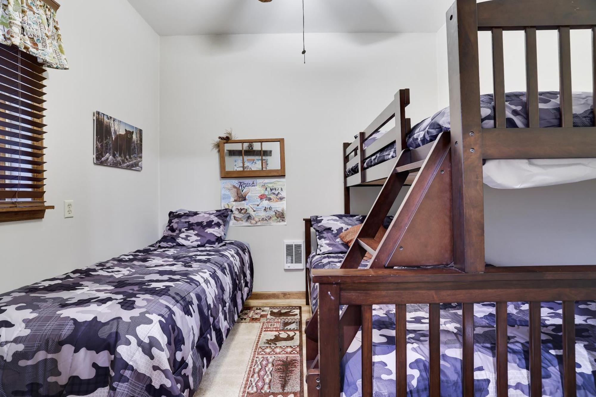 Serenity And Fun All In One In This Cozy Pocono Cabin Джим-Торп Экстерьер фото