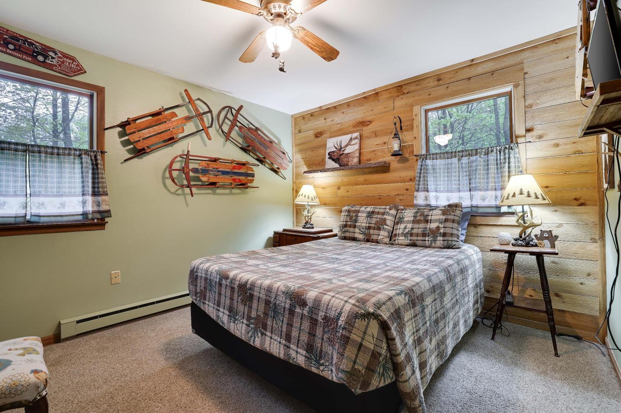 Serenity And Fun All In One In This Cozy Pocono Cabin Джим-Торп Экстерьер фото